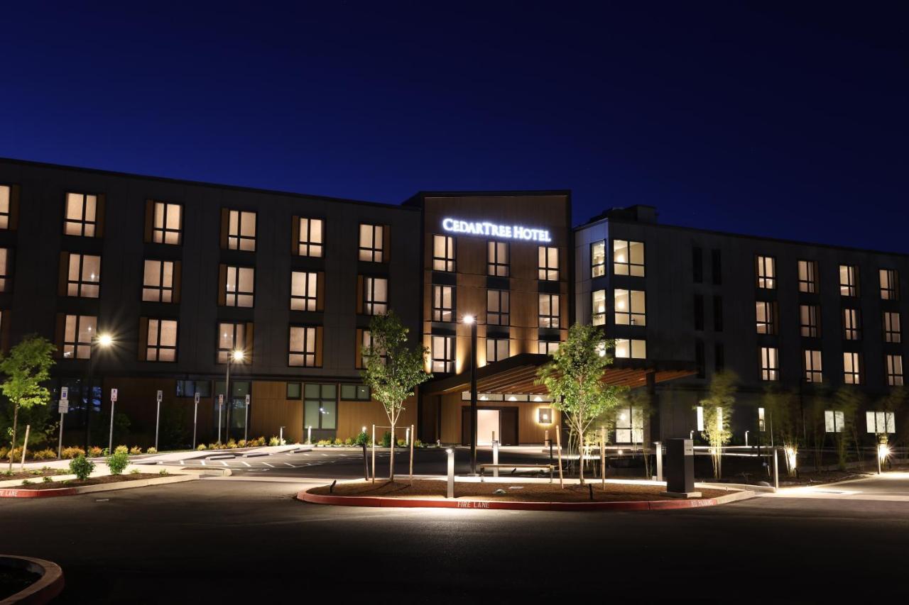 Cedartree Hotel Portland Хилсбъро Екстериор снимка